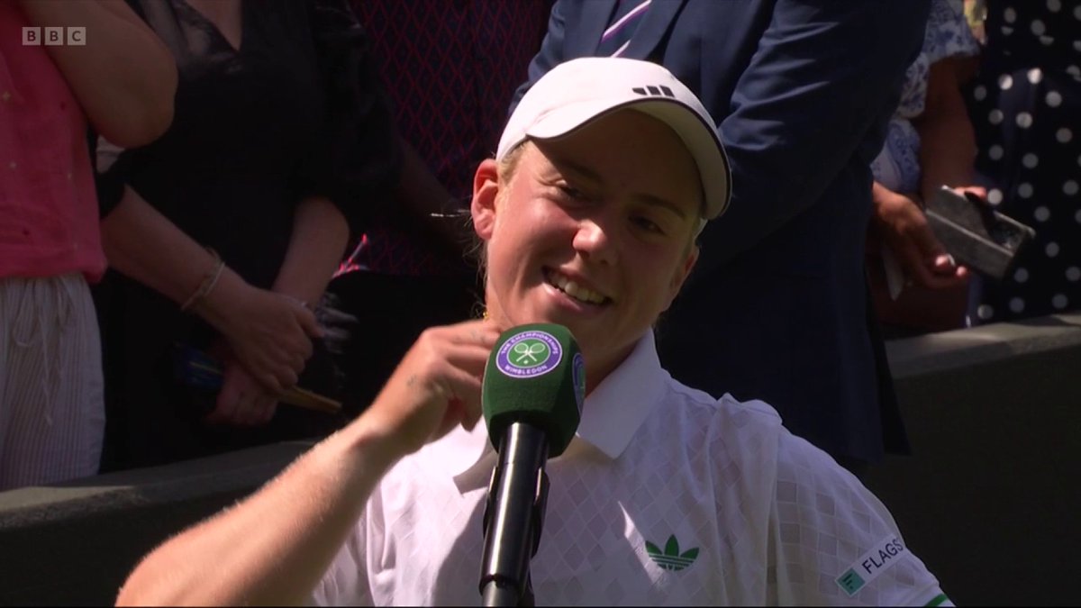 Suggestions, please! 💭 Sonny Kartal is still looking for tattoo ideas to mark her run at #Wimbledon 🤔