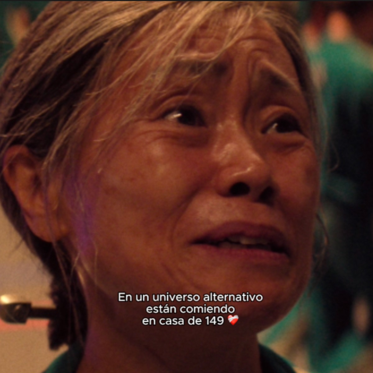 En un universo alternativo están todos comiendo juntos en casa de 149 </3