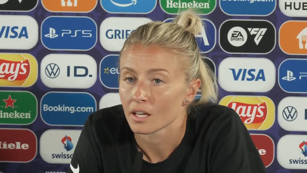 "She sees things that not many do" 🔮 England captain Leah Williamson spoke about the differences between Alex Greenwood and Millie Bright 🔁