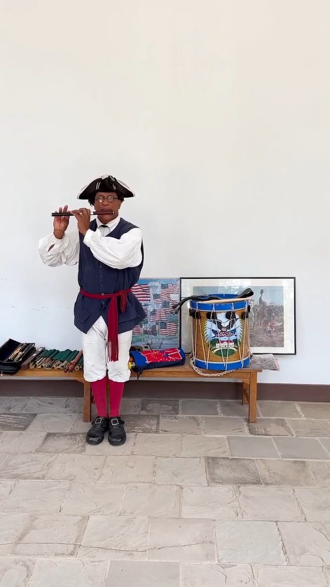 #Happy4thOfJuly from Fifer Donald Francisco and all of us at Mount Vernon! 🇺🇸 🎇
