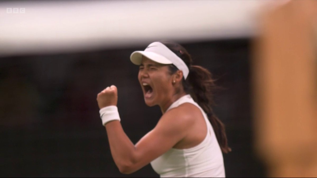 Opening set loss? No problem! 🤷‍♀️ Emma Raducanu is DELIVERING in this second set 🤌 #Wimbledon