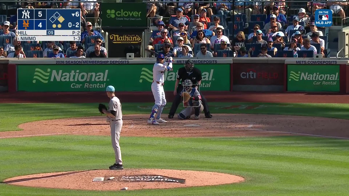 Ronny Mauricio gets tagged out by DJ LeMahieu after running towards third