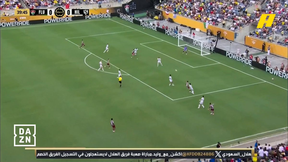 عن لقاء #الهلال_فلومينينسي عماد السالمي: - إنزاغي كان يريد إغلاق منافذ الوصول إلى بونو 🧤 - جراء الزيادة الهجومية في رميات التماس والكرات الثابتة⚽️ - أخطاء القرارات الفردية🫣 #أكشن_مع_وليد #FCWC25 #RiyadhSeason