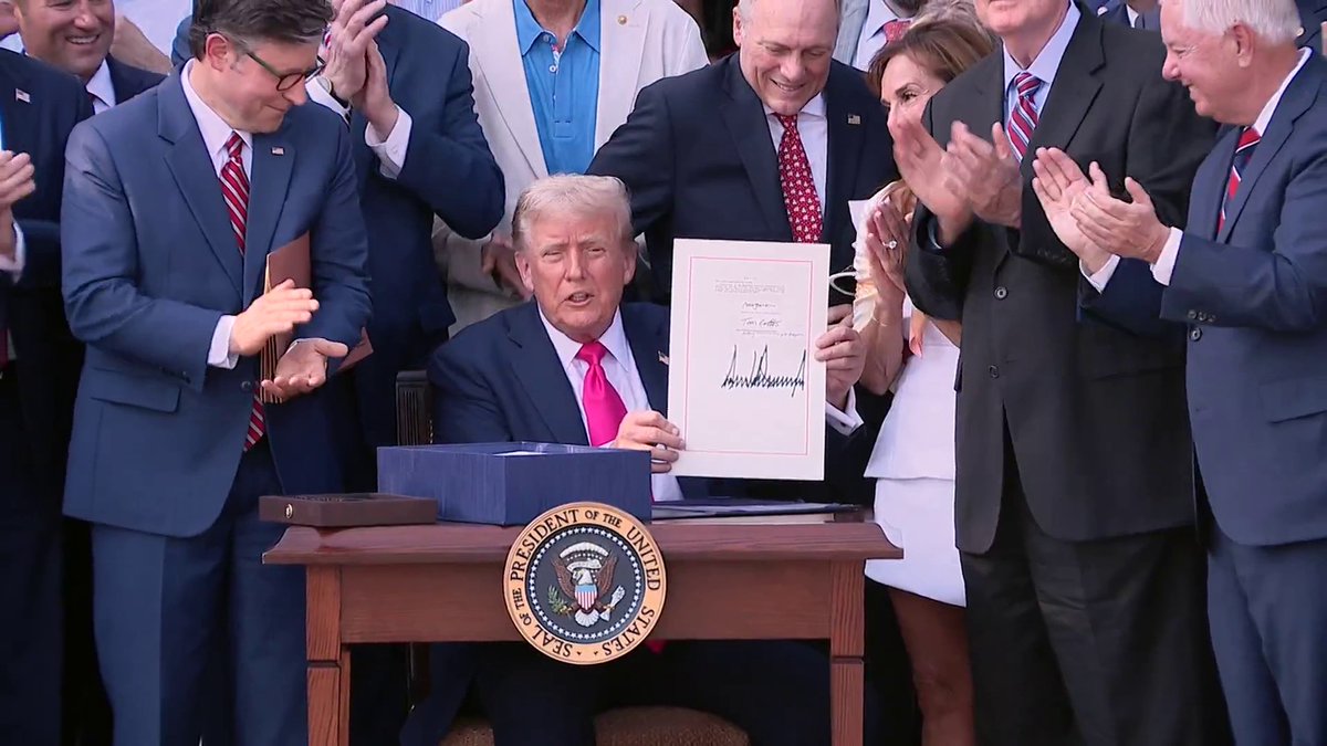 President Trump signs the Big Beautiful Bill into law 🇺🇸🇺🇸🇺🇸