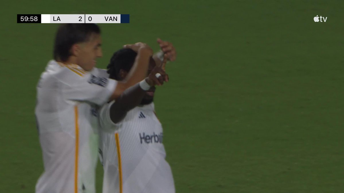 Pec ➡️ Reus ➡️ Paintsil LA Galaxy extend their lead!
