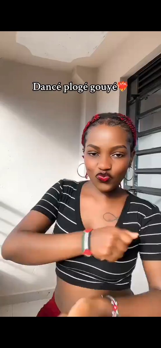 Hio hasira ni ya mtu anategemea mwanamme for everything 🤣🤣🤣