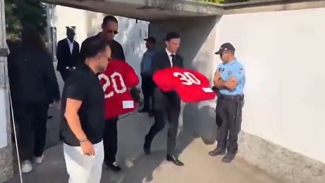 🖤 L'arrivée des joueurs de Liverpool aux funérailles de Diogo Jota et Andre Silva 🙏 #beINSPORTS