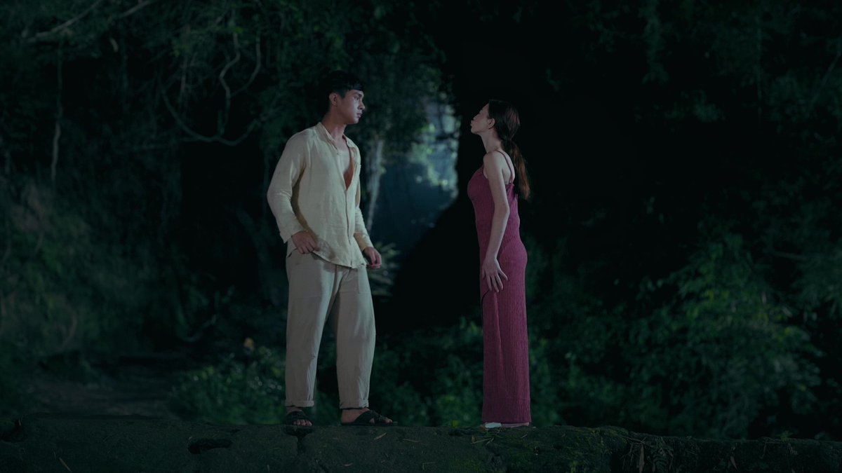 Parating na ang kwento na mumultuhin ka sa kilig! 👻🥰 Abangan ang #GHOSTING! #JMFyang's first digital series--coming very soon on iWant! Directed by Theodore C. Boborol. #iWantGhostingTeaser1