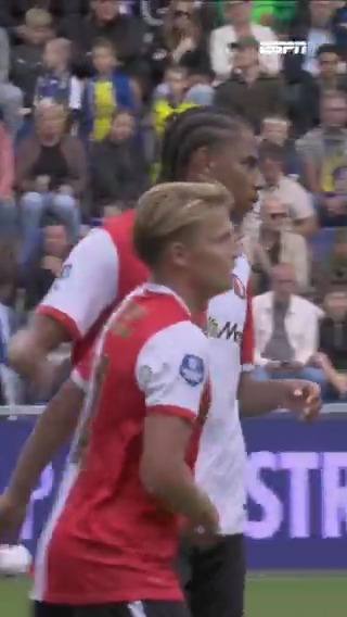 ⚽️ De eerste voor Sem Steijn in het shirt van Feyenoord! #camfey