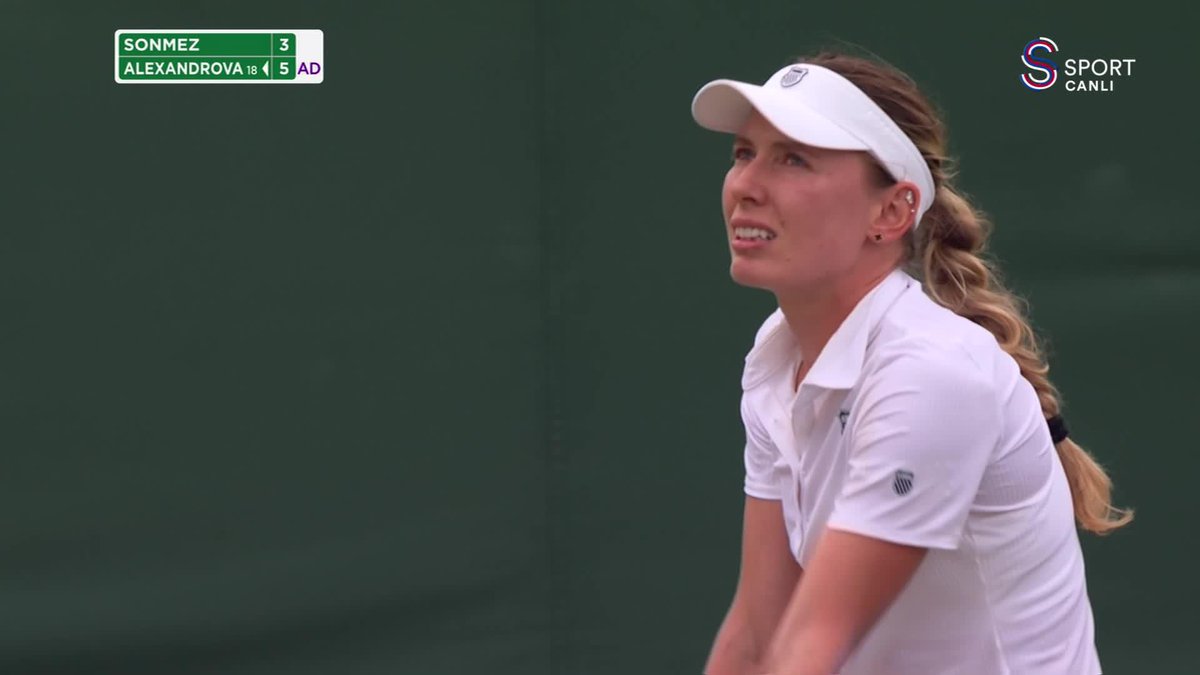 Ekaterina Alexandrova ilk seti 6-3 kazandı. #Wimbledon