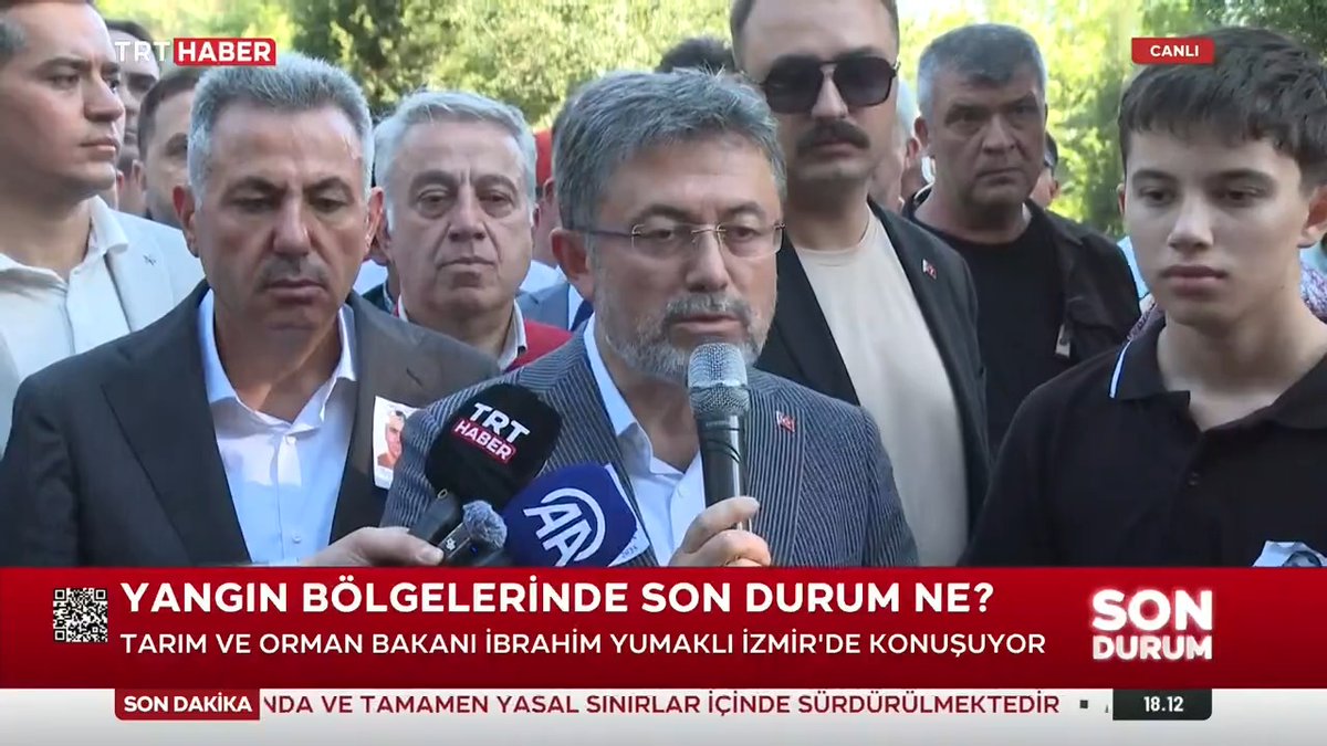 Tarım ve Orman Bakanı İbrahim Yumaklı, İzmir Ödemiş'teki yangında şehit olan orman işçisi Ragıp Şahin'in cenaze törenine katıldı. 📌"Şehit ormancımız İbrahim Demir ve Ragıp Şahin kardeşlerimizin bıraktığı emanetlere sahip çıkacağız, çabalarını hiçbir zaman unutmayacağız"