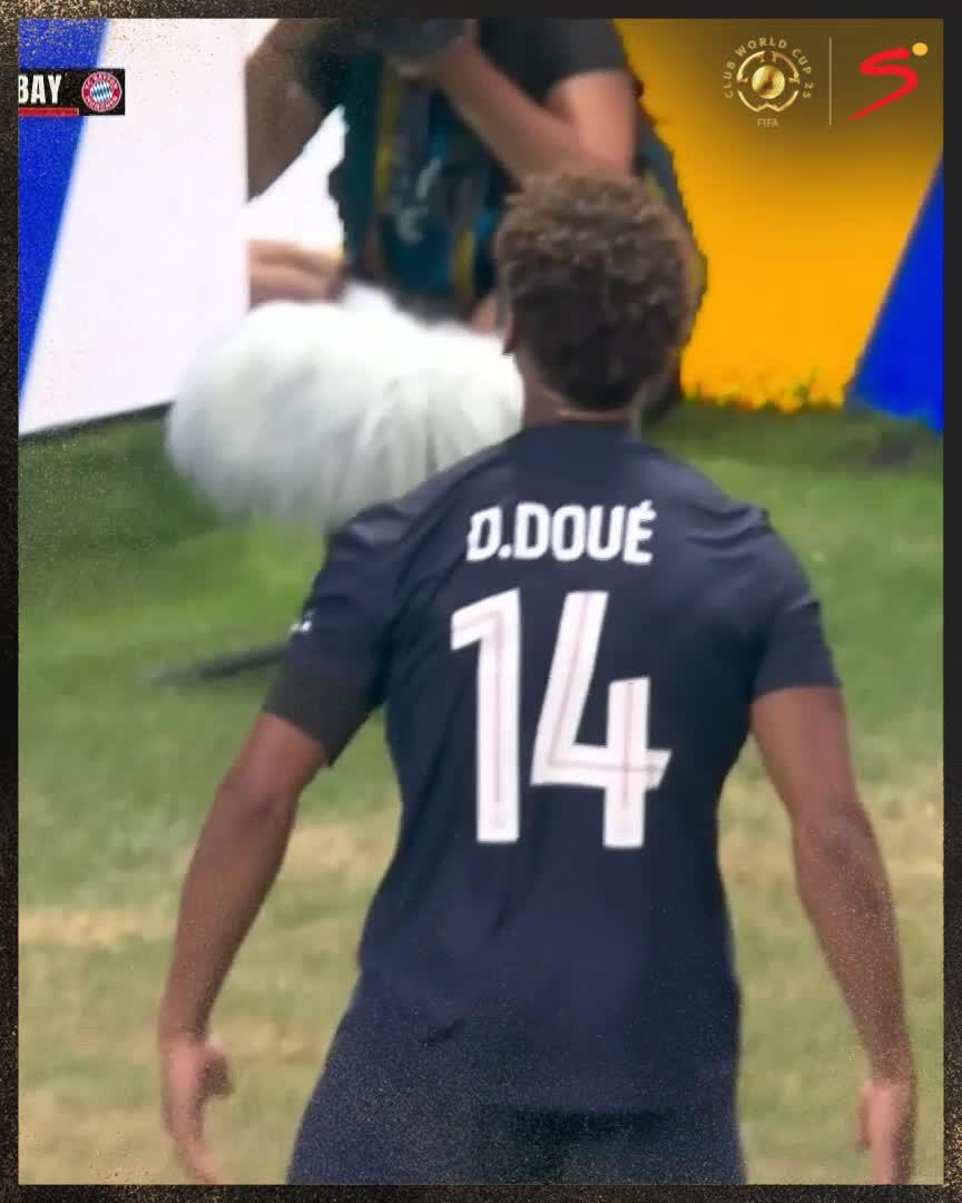 Désiré Doué has the football world at his feet 🇫🇷✨ 📺 Stream #FIFACWC on DStv: