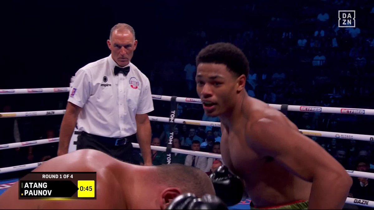 AND JUST LIKE THAT 😱 Leo finishes Milen in round 1 WOW❗❗ #CatterallEubank | Live NOW on DAZN