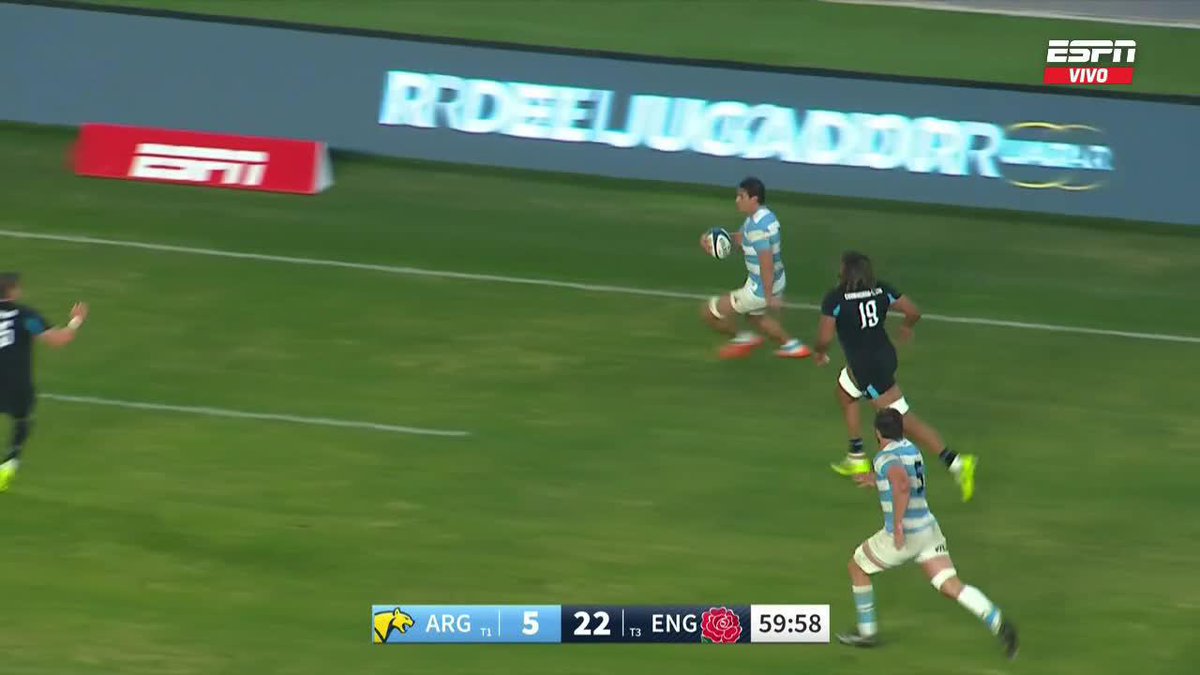 Van a acertar, se van a equivocar, pero hay que empezar a meter a estos medioscrums de cara al próximo mundial. Gran try de los Pumas. #ARGvENG