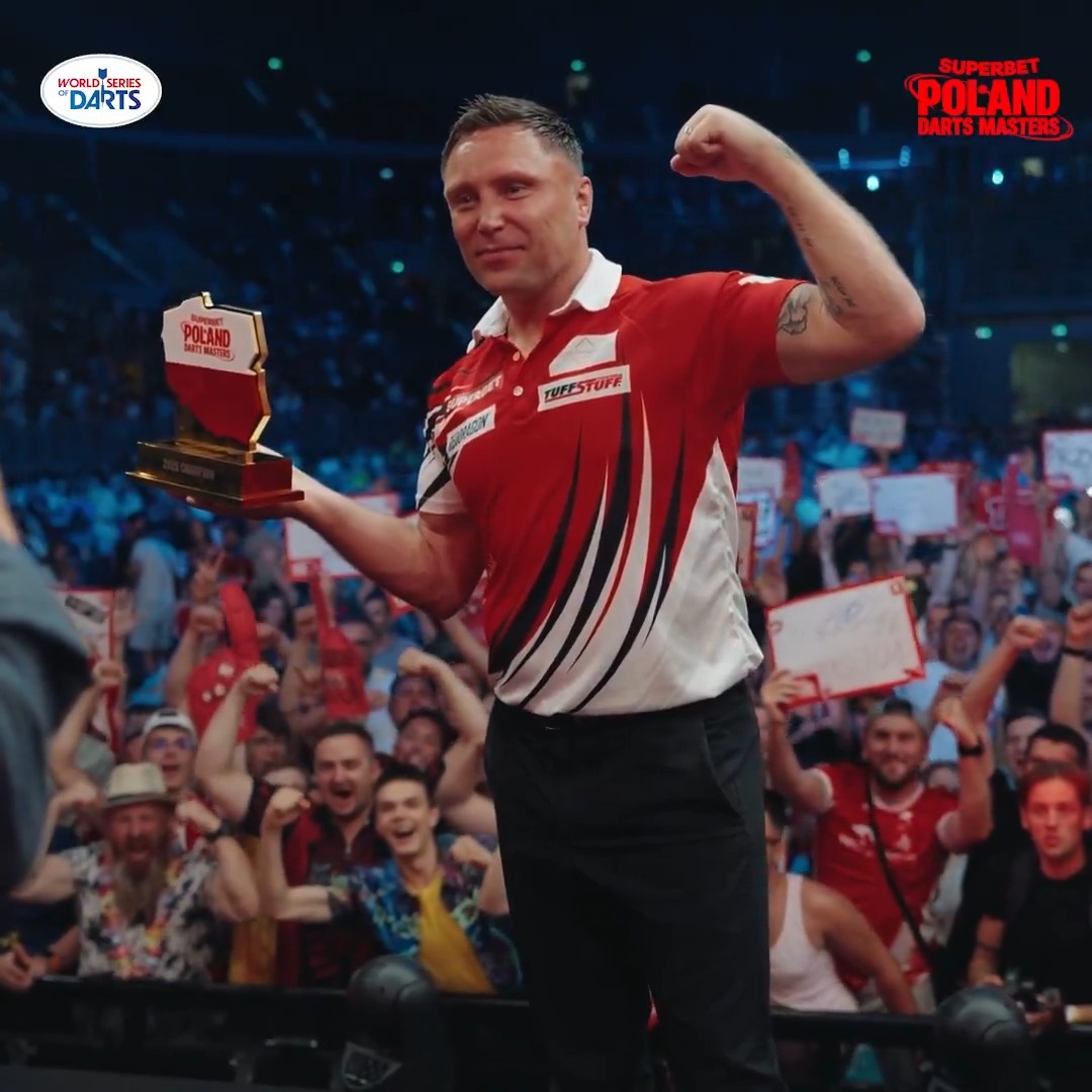 NO LUGGAGE, NO PROBLEM! 🧳🏆 Gerwyn Price arrived to Gliwice without a suitcase, but leaves with the Poland Darts Masters trophy! #PolandDarts25 | Gerwyn Price