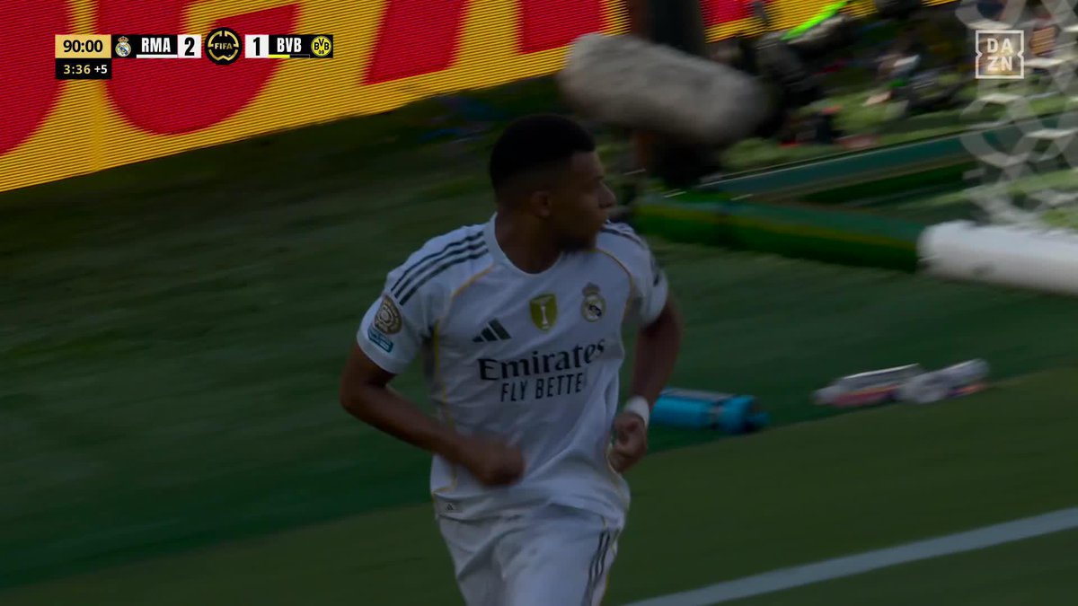 La pensée de Kylian Mbappé 🇫🇷 pour Diogo Jota 🇵🇹 après son but ce soir. 🙏💐🕊️ 🎥 DAZN Football