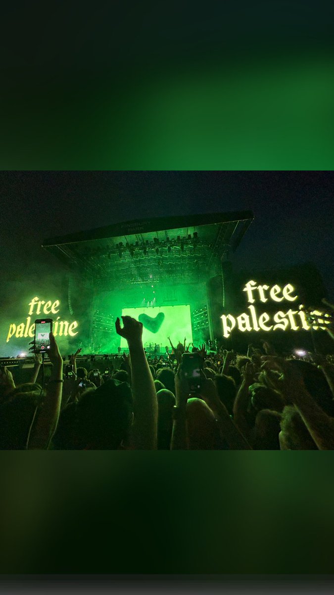 NEW | “Israel is committing genocide, use your voice!” Fontaines D.C. play sellout show tonight in London’s Finsbury Park with a capacity of 45,000 people.