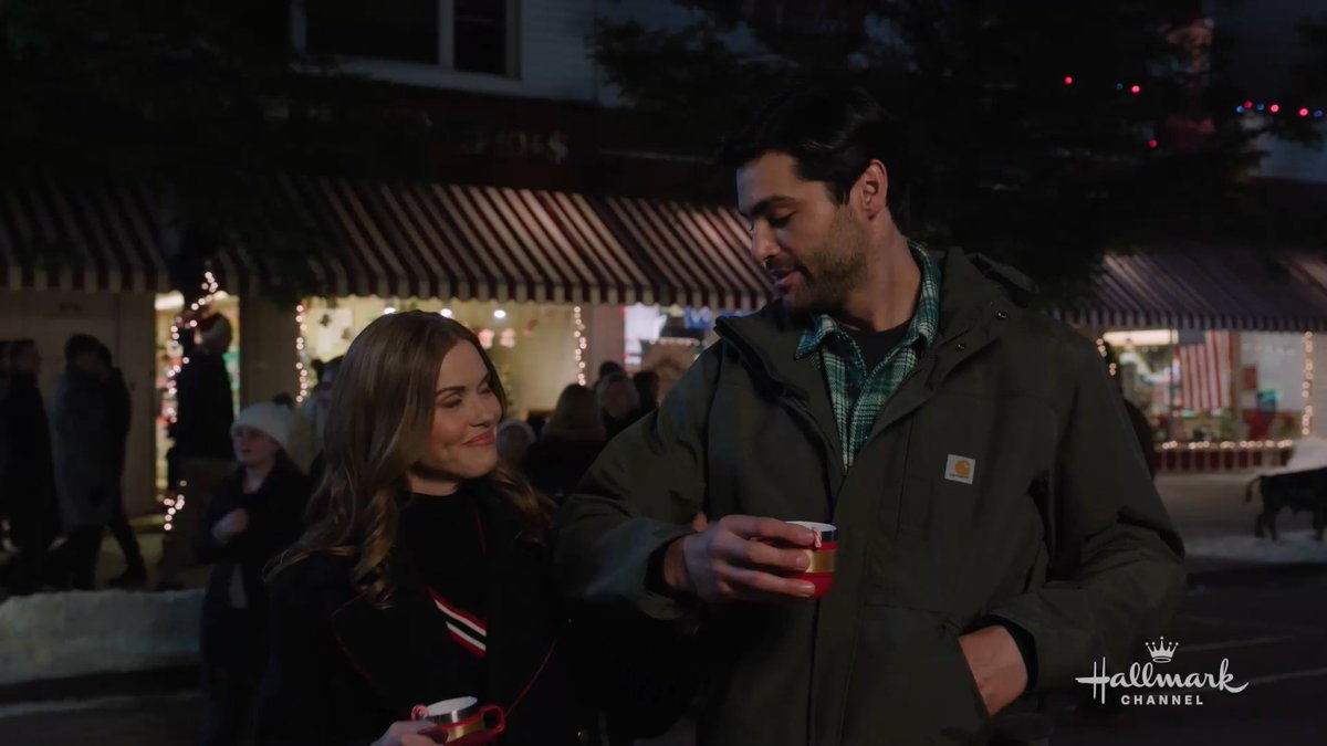 Christmas came early! 🏈 Catch a first look of #HolidayTouchdown: A Bills Love Story starring holland roden, Matthew Daddario, #TracyPollan, #CarolineAaron, #JoePantoliano &amp; #SteveSchirripa! #ChristmasInJuly 🎄