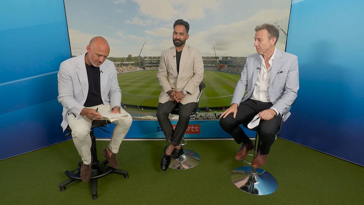 Dinesh Karthik talking about Shubman Gill following the footsteps of Kohli and Tendulkar.