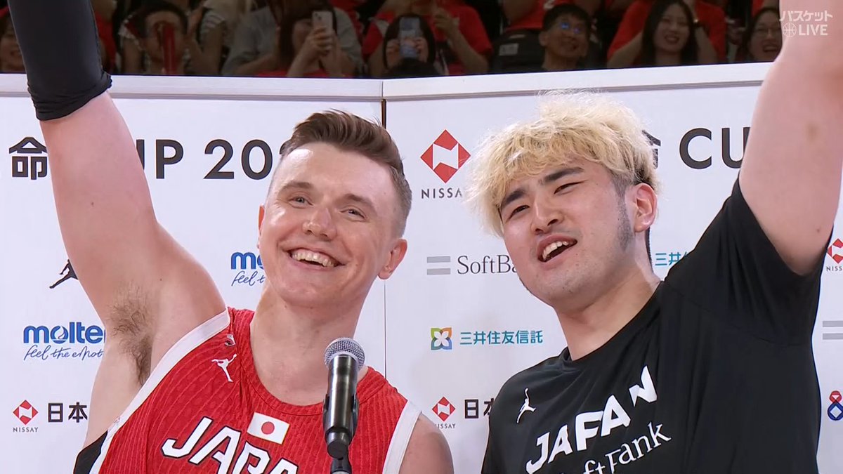 みんなも一緒に歌って下さい、有明の唄♪ #ホーキンソン #川真田紘也 🏆日本生命カップ2025(東京大会)🏀 #バスケットボール #男子日本代表 🇯🇵#日本 vs #オランダ🇳🇱 ▶️視聴はコチラ #バスケットLIVE ライブ/見逃し配信中📡 #AkatsukiJapan 日本バスケットボール協会(JBA) バスケットボール日本代表