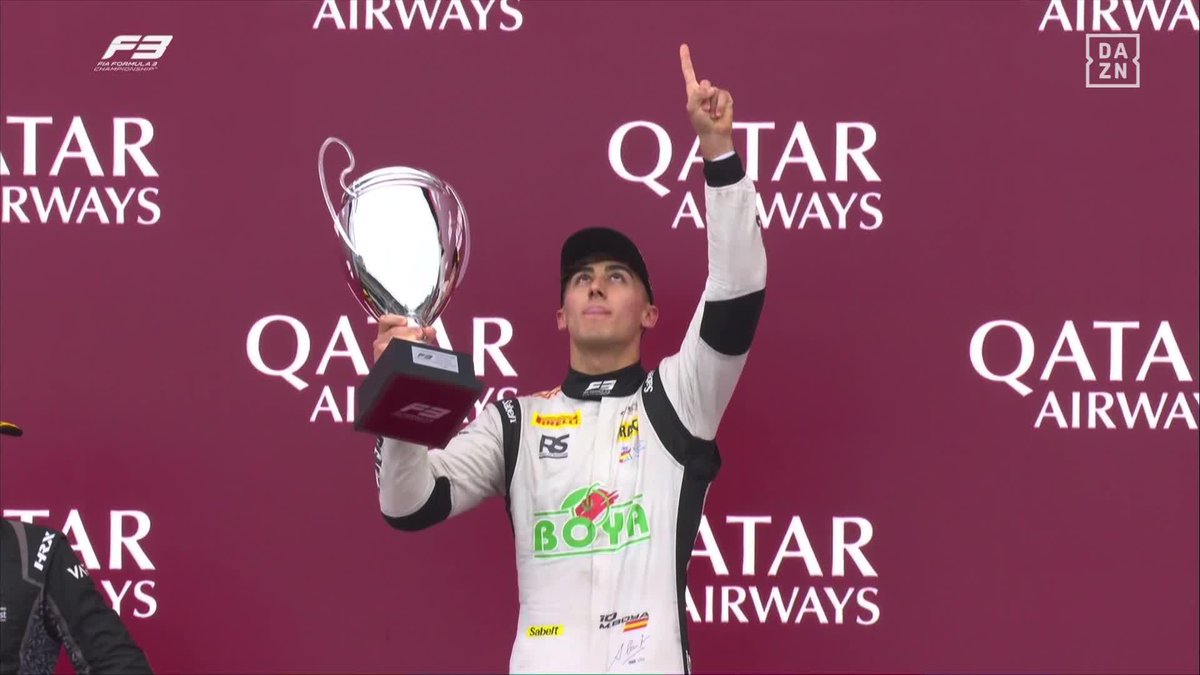 EL HIMNO ESPAÑOL SUENA POR TI 😍🇪🇸 Con la mano en el pecho y lleno de orgullo. En la casa de Aston Martin ha brillado su nuevo talento. ¡Cuánto te lo merecías Mari Boya! ❤️ #BritishDAZNF1 🇬🇧