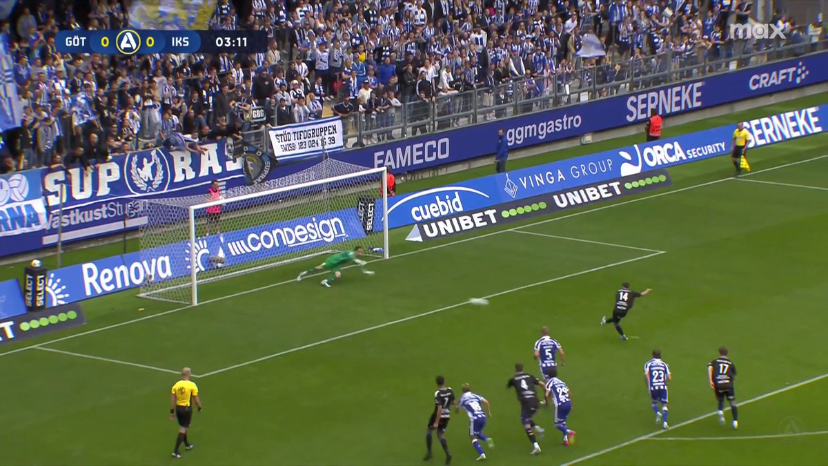 Leo Walta är säker från straffpunkten och Sirius har tagit ledningen med 1-0 på bortaplan mot IFK Göteborg! 🔵⚫️ 📲 Se matchen på Max