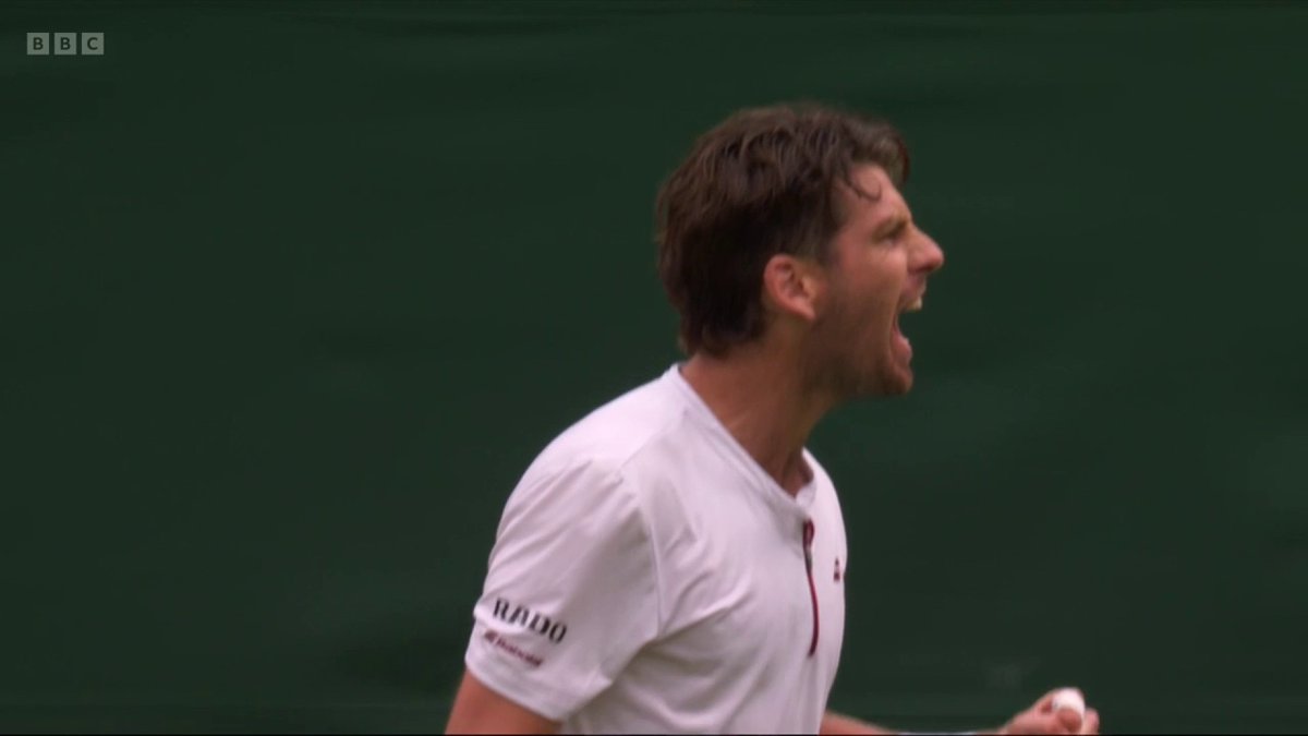 Hear the roar on Court One 🗣🔊 Cam Norrie is one set away from the #Wimbledon quarter-finals 🙌