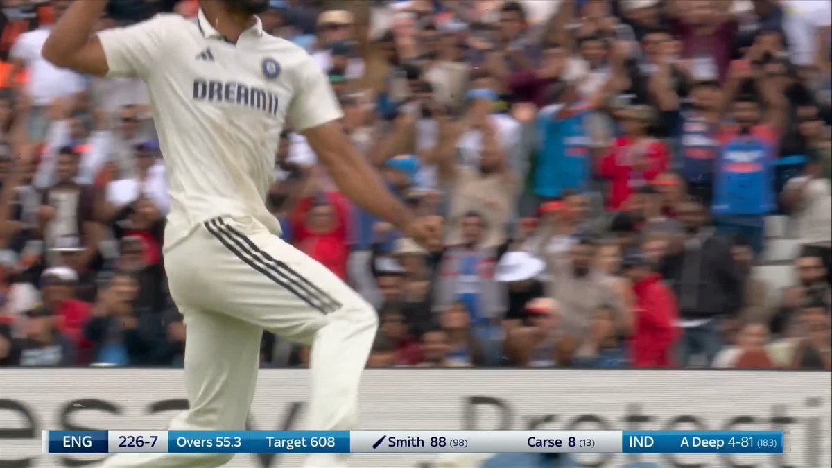 "5 wickets for Akash Deep, what a bowler he's been in this test match!" 🤩 Jamie Smith is caught out for 88 at Edgbaston