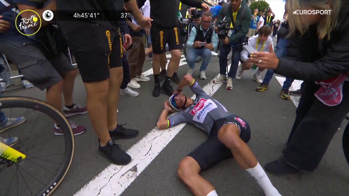 🚴🇫🇷 | Mathieu van der Poel! Fenomenaal! De Nederlander wint de tweede etappe en pakt de gele trui in Boulogne-sur-Mer. 🇳🇱💛 #TourdeFrance 📺 Stream koers op HBO Max