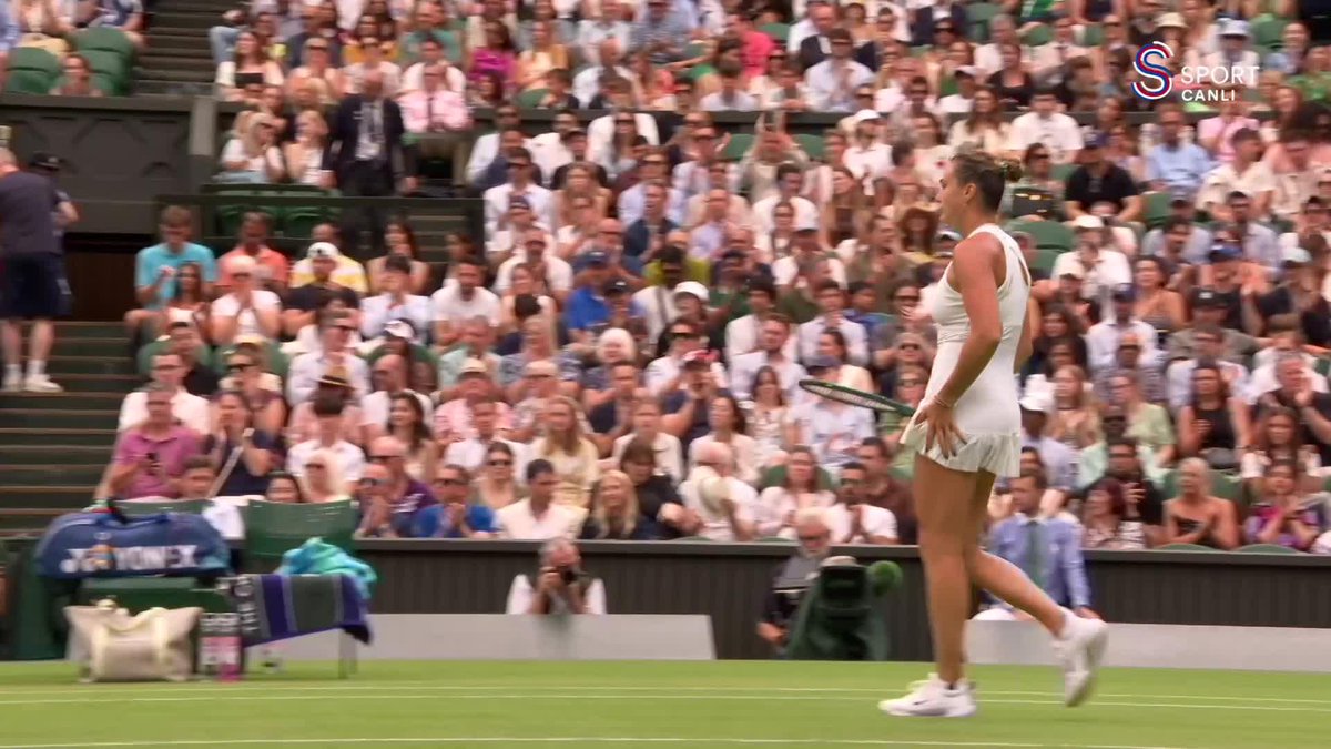 Aryna Sabalenka setlerde 1-0 önde 👊 #Wimbledon