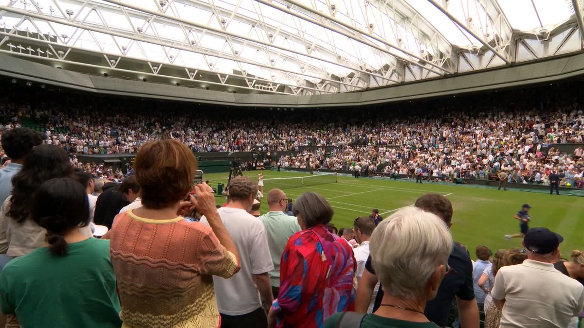 What. A. Match. ๐
World No.1 Aryna Sabalenka comes through an incredible battle with Elise Mertens to win 6-4, 7-6(4) and advance to the quarter-finals ๐ฅ She's still yet to drop a set at #Wimbledon