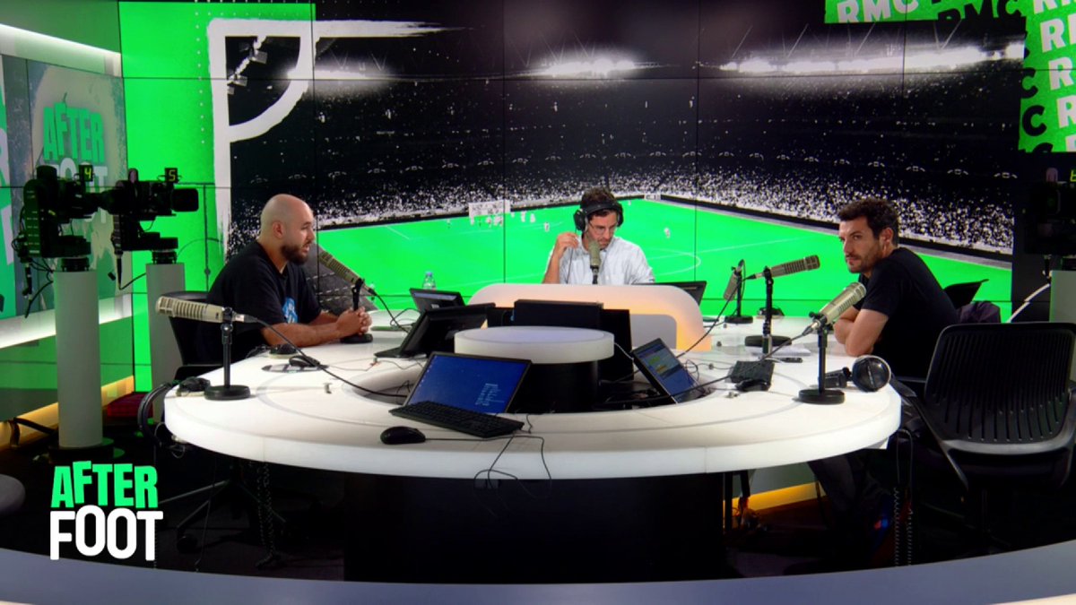 🔴🔵🗣 𝚆𝚊𝚕𝚒𝚍 𝙰𝚌𝚑𝚎𝚛𝚌𝚑𝚘𝚞𝚛 : "Le début de saison que fera le PSG en Ligue 1, on s'en fiche... Quel est le match le plus important ? PSG - Real Madrid ou PSG - Angers ? Cette CDM des clubs est plus importante."