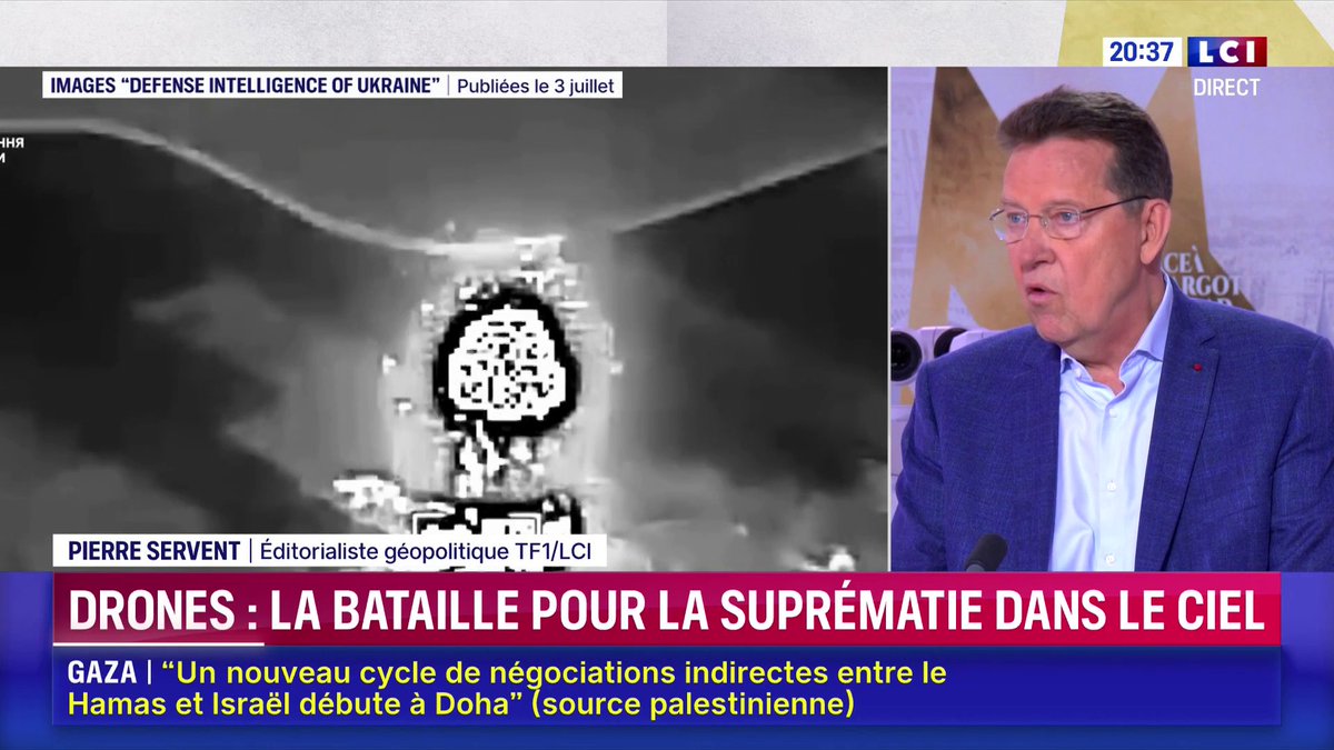 Opération "Dronocide" : ces interventions secrètes contre les drones russes démontrent "une capacité d'imagination, d'invention, de trouvaille" de la part des forces ukrainiennes, note Pierre Servent, éditorialiste géopolitique TF1-LCI. ▶️ avec ✦ Margot Haddad ✦