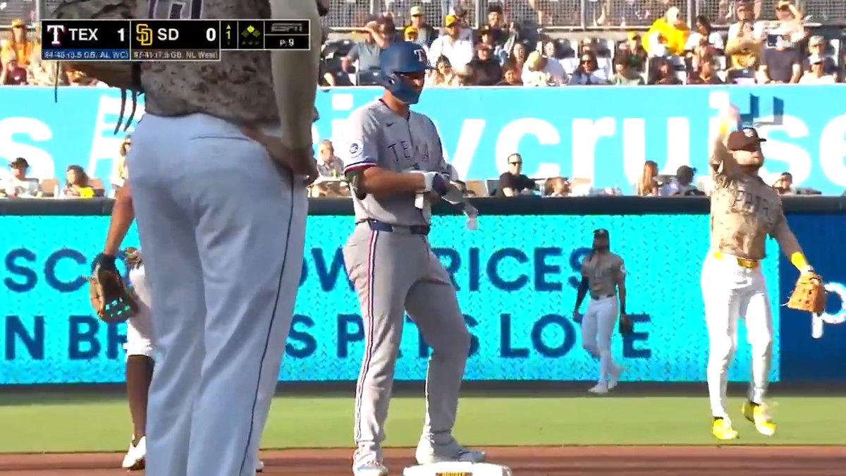 Seags starts it up. #AllForTX