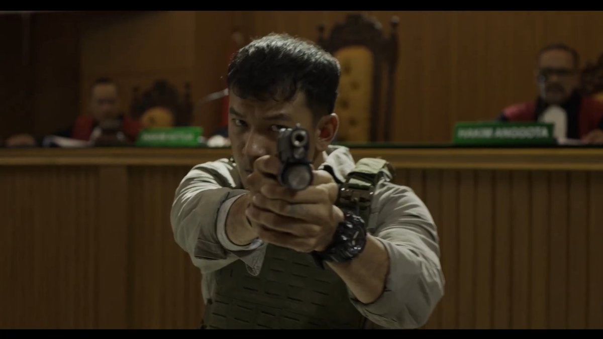 Rio Dewanto dan Reza Rahadian dipertemukan dalam The Verdict! Sebuah thriller + court drama kerjasama antara Indonesia dengan Korea Selatan. Film ini digarap oleh Lee Chang-hee & Yusron Fuadi. Segera di bioskop~