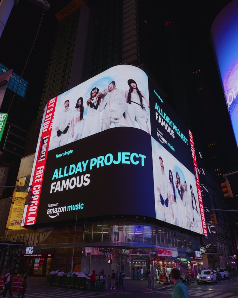 ALLDAY PROJECT takes over Times Square, New York! 👀 Listen to both ‘FAMOUS’ and ‘WICKED’ now on @AmazonMusic @AmazonMusicJP 🎧🩵 🔗 #ALLDAYPROJECT #ADP #올데이프로젝트 #FAMOUS #WICKED #THEBLACKLABEL #더블랙레이블