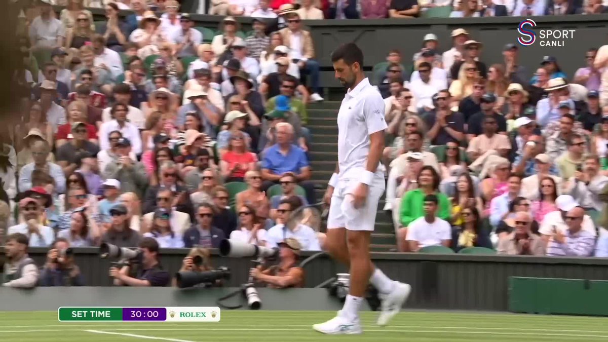 👀 Alex de Minaur, Novak Djokovic karşısında ilk seti 6-1 ile kazandı! #Wimbledon
