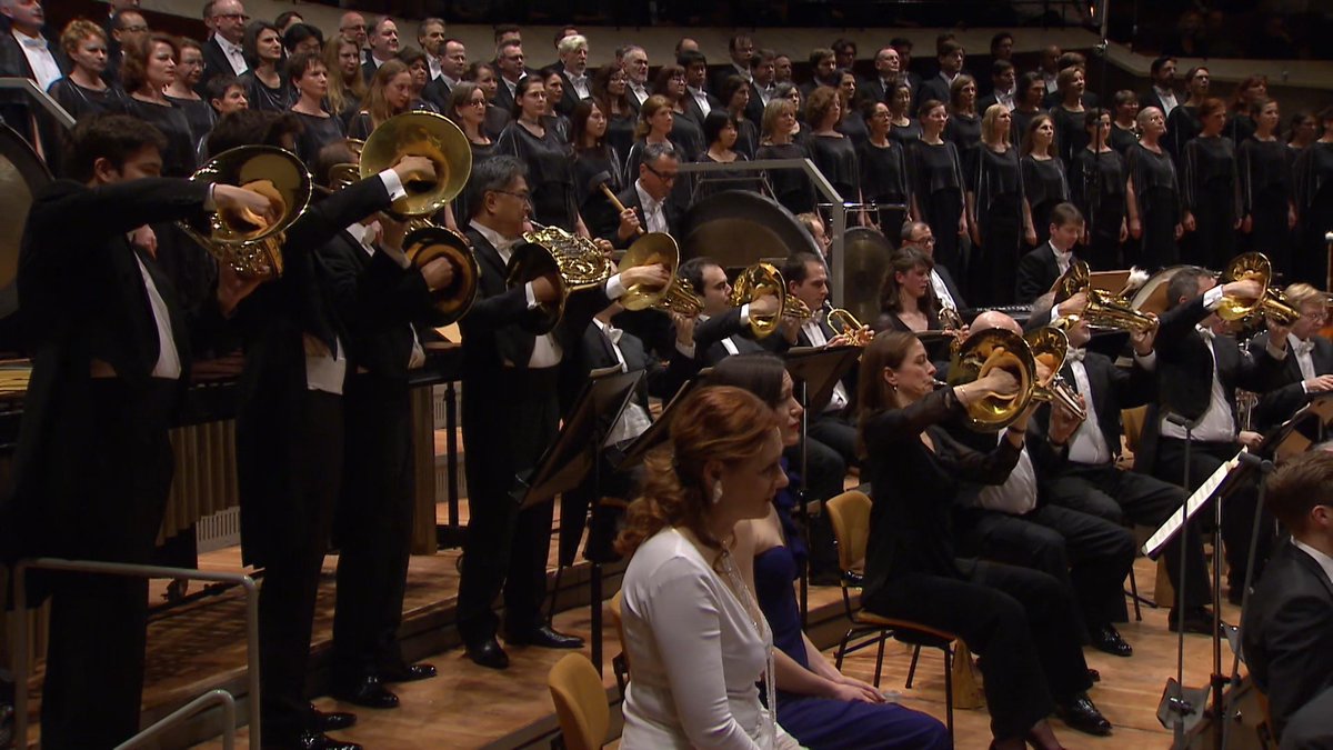 🎂🎶 Happy birthday to Gustav Mahler, who was born 165 years ago today! We're celebrating with his own vision of the afterlife, his Symphony No. 2 "Resurrection", conducted here by Sir Simon Rattle in 2015.