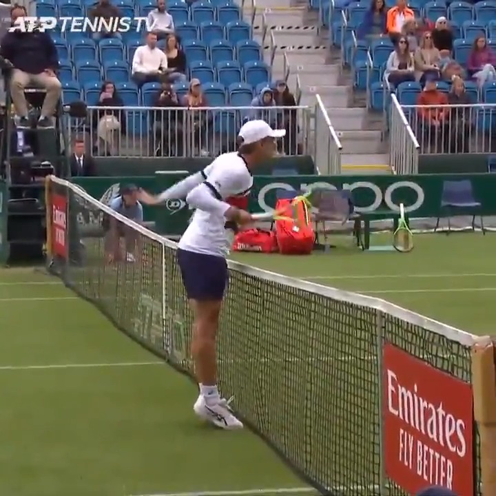 When I think of Alex de Minaur on grass, I think of one point and one point only 🤯