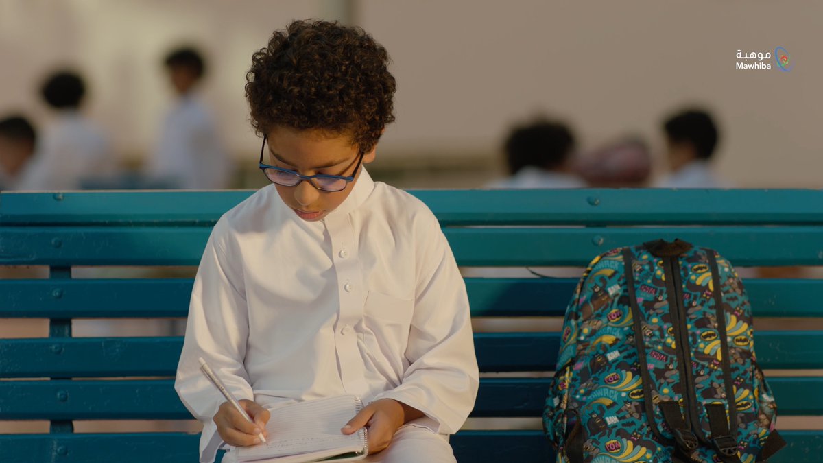 نلتقط شرارة الإبداع حيثما تكون.. نبحث عن العقول اللامعة في كل زاوية، نكتشفها، نصقلها، ونمنحها الفرصة لتقود المستقبل وتشكّل ملامحه و نمكن الموهبة لمستقبل طموح