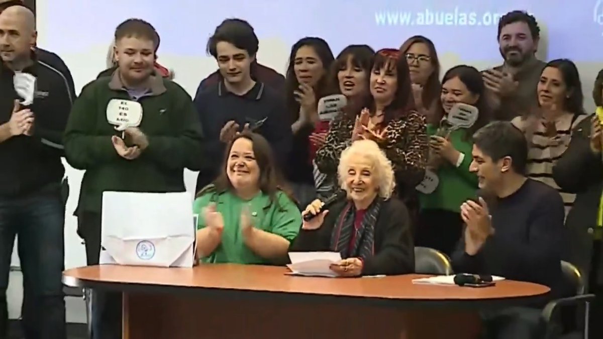 "Nieto": Porque Abuelas de Plaza de Mayo comunicó la restitución del nieto 140