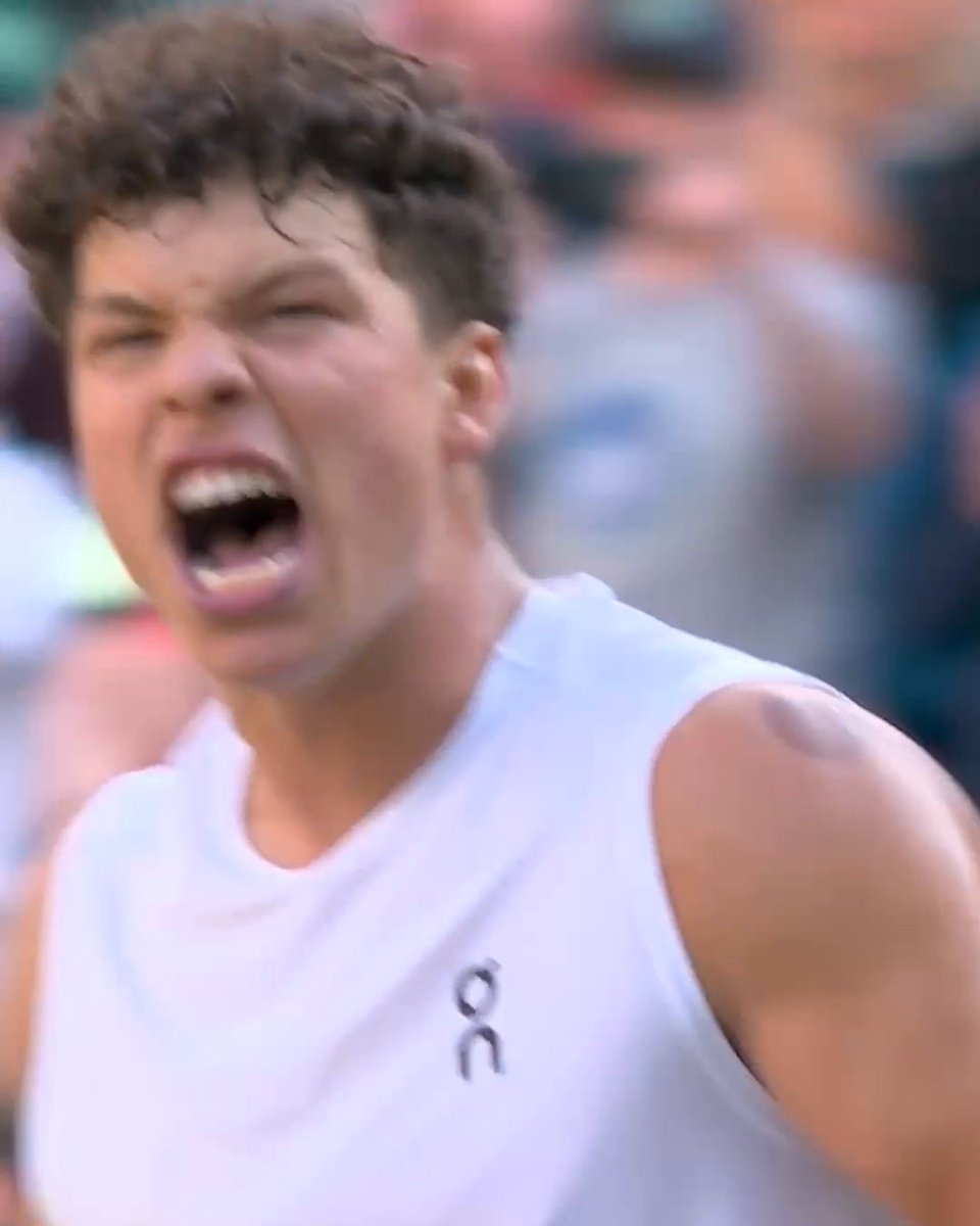 Pure passion from Ben Shelton‼️ He advances to the quarterfinals at Wimbledon for the first time in his career 👏