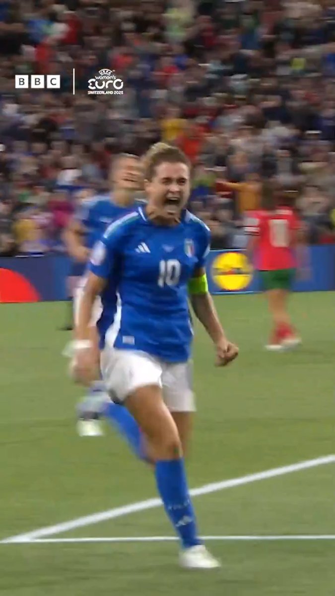 Absolute screamer! 😱 A wonderful goal from the Italy captain Cristiana Girelli to put her team temporarily ahead against Portugal. #WEuro2025 #BBCFootball
