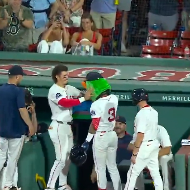 CEDDANNE'S RED HOT! 3 games. 3 homers.