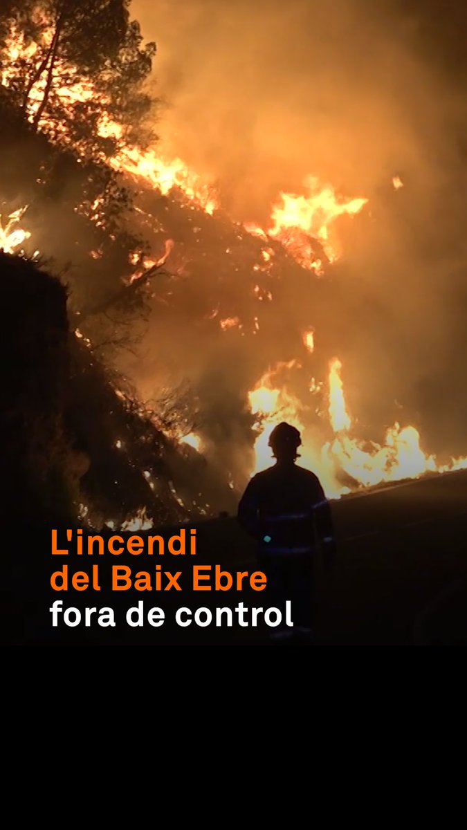 L'incendi del Baix Ebre continua descontrolat, empès pel vent. Les flames ja afecten més de 2.300 hectàrees, un 30% dins del Parc Natural dels Ports #IFPaüls