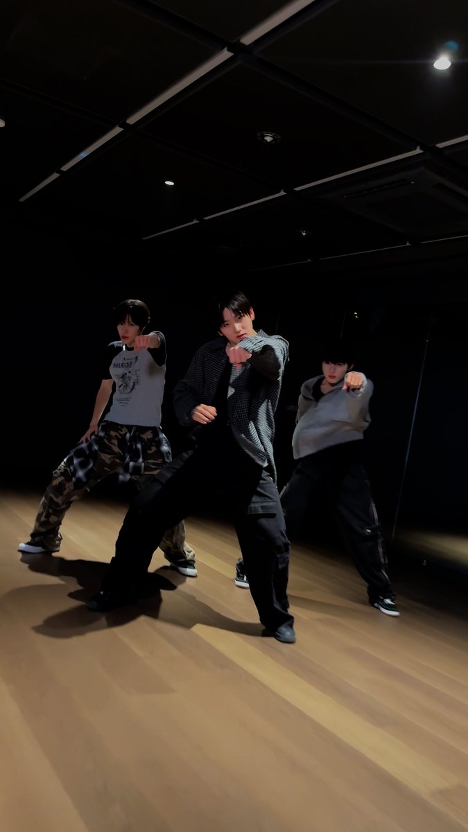 our vibe today🕶️ #계훈 #동화 #케이주 #Kyehoon #Donghwa #Keiju #KickFlip #킥플립 #Kick_Off