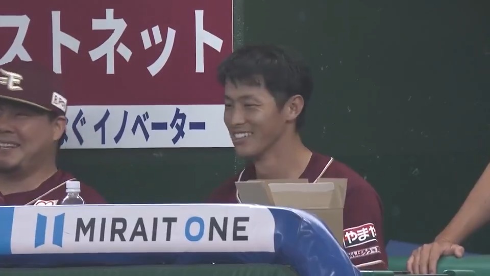 【4回表: L 0-3 E】 今季第3号! #辰己涼介 選手のソロホームランでリードを広げる!! ■辰己選手コメント 「打ったのはストレート。 ファンの皆さん。 監督、コーチ、スタッフ、選手、誰もまだ諦めてませんよ。(真剣な表情で)」 #RakutenEagles #キ!