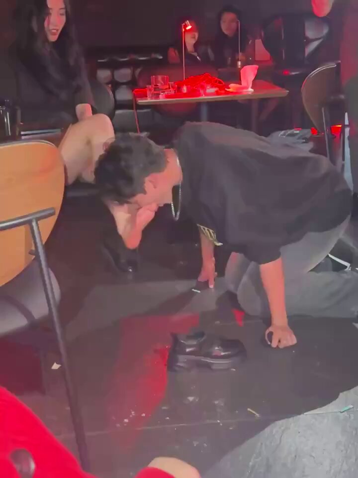 你这个周期再赚不到钱 以后真的要去艹老头的皮燕子了 🥲