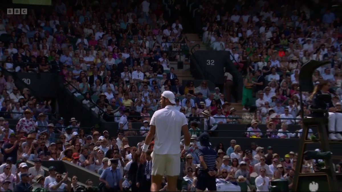 Comeback on?! Karen Khachanov takes the third set 6-1 to force a fourth. #Wimbledon