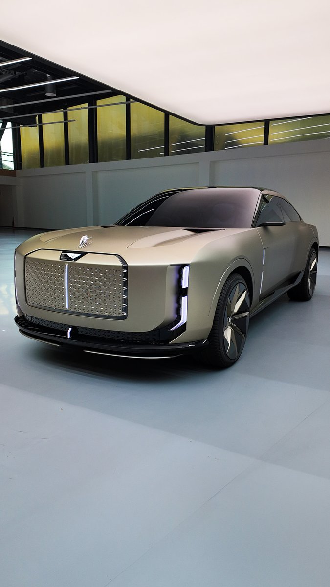The new Bentley EXP 15 concept car is a glimpse into what newer Bentleys could look like in the future. What do you think of Bentley's new concept car? Bentley Motors